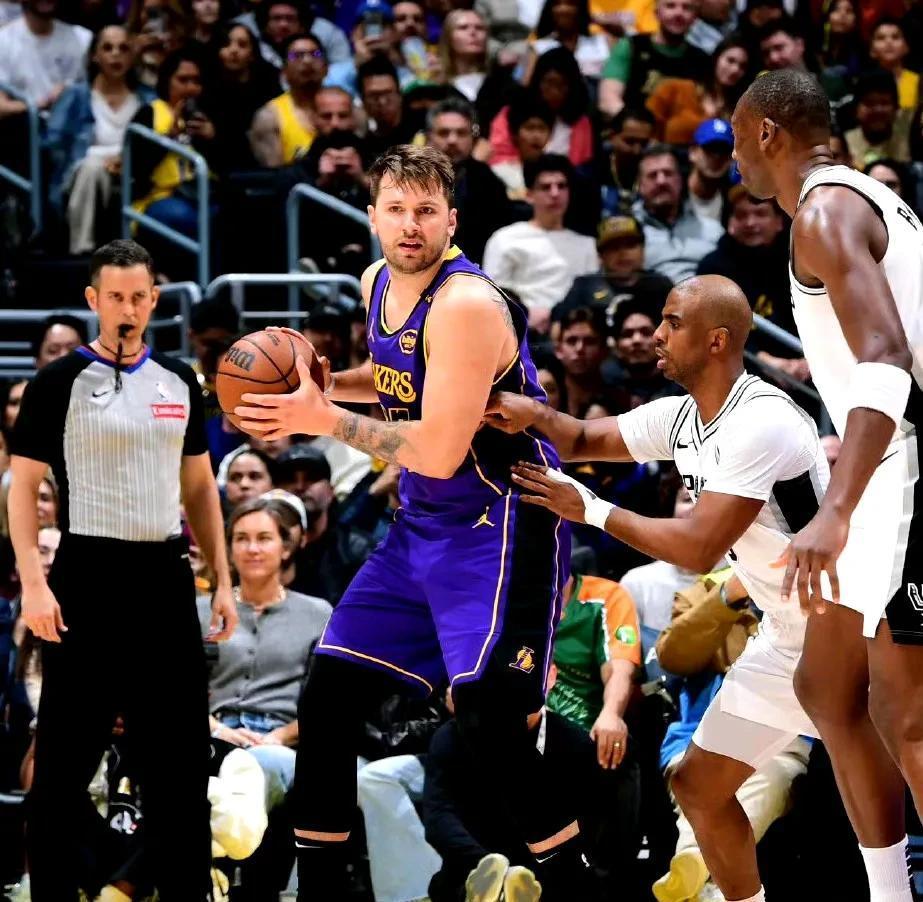 底特律活塞vs明尼苏达森林狼-开云网页版